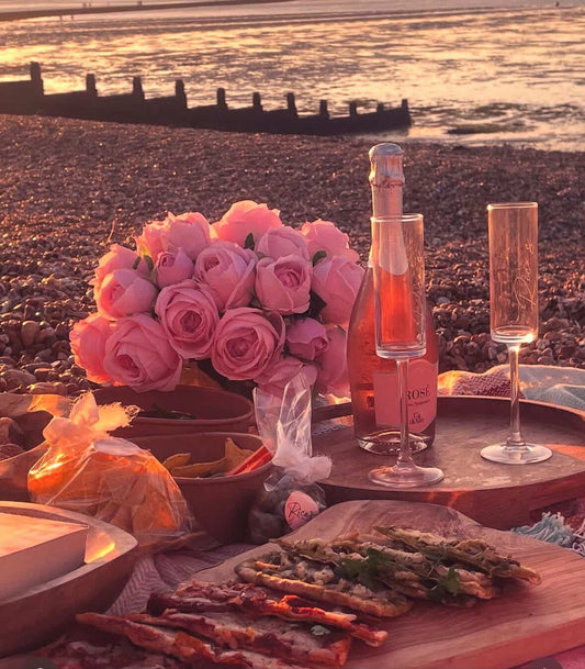 🌅🥂 KENT GIRLS CLUB SUNSET PICNIC NIGHT 🥂🌅